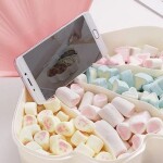 Shell-Shaped Snack Plate