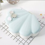 Shell-Shaped Snack Plate