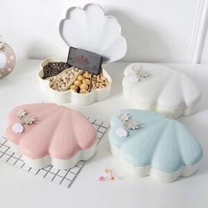 Shell-Shaped Snack Plate